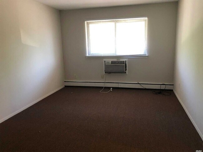 Building Photo - 59 Adams Rd