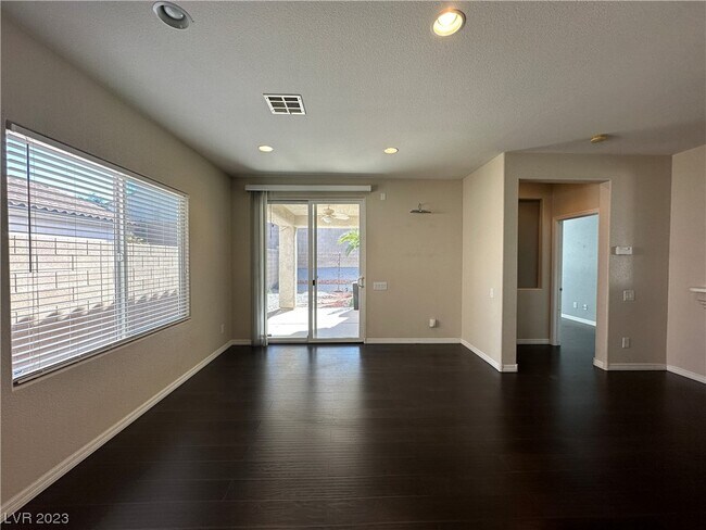 Foto del edificio - 2843 Lochbroom Way