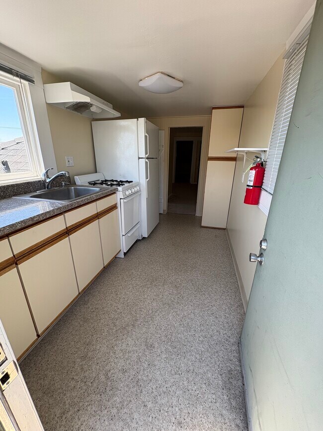 COCINA - 706 Buena Vista Ave