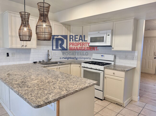 Foto del edificio - 3 Bed 1.5 Basth townhouse - 1 car garage