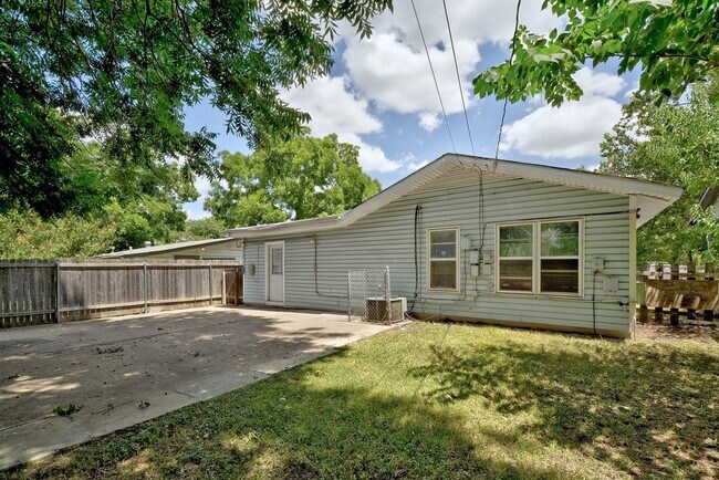 Foto del edificio - 129 Coleman St