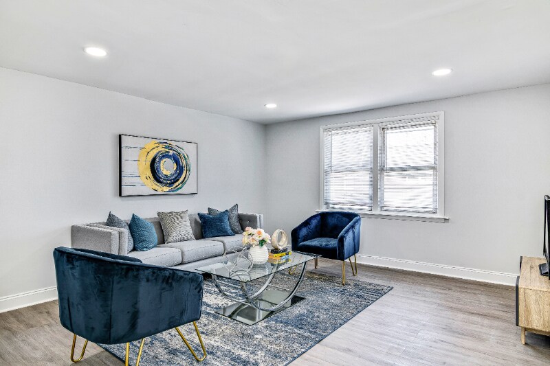 Foto principal - 6336 Carnation St