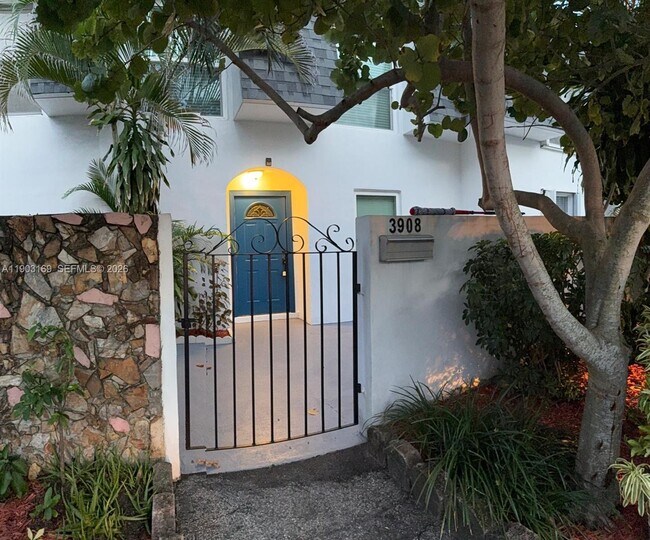 Foto del edificio - 3908 SW 67th Terrace