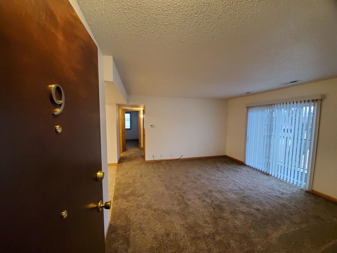 Foto principal - 3223 Scenic Dr