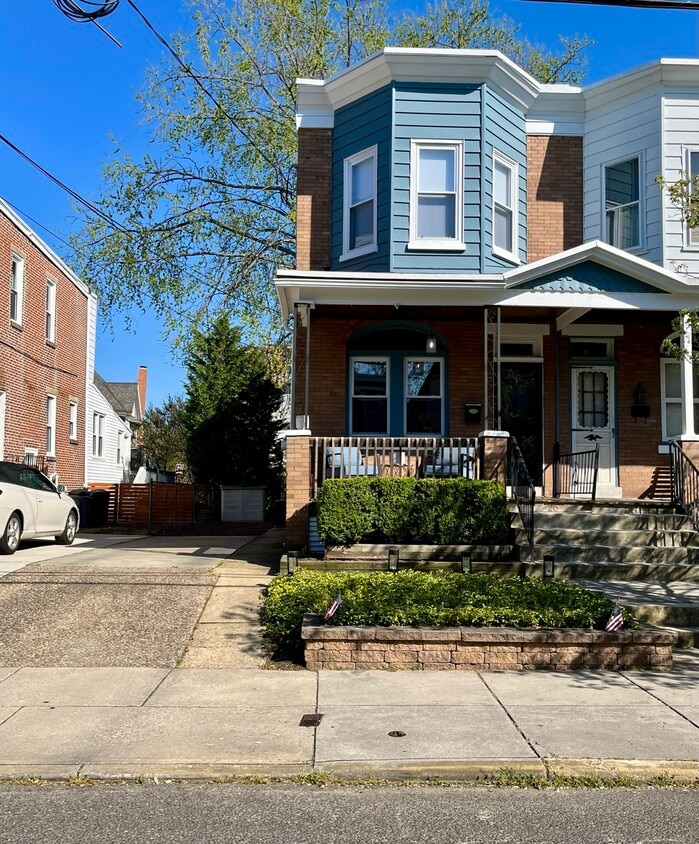26 E Collings Ave, Collingswood, NJ 08108 House for Rent in
