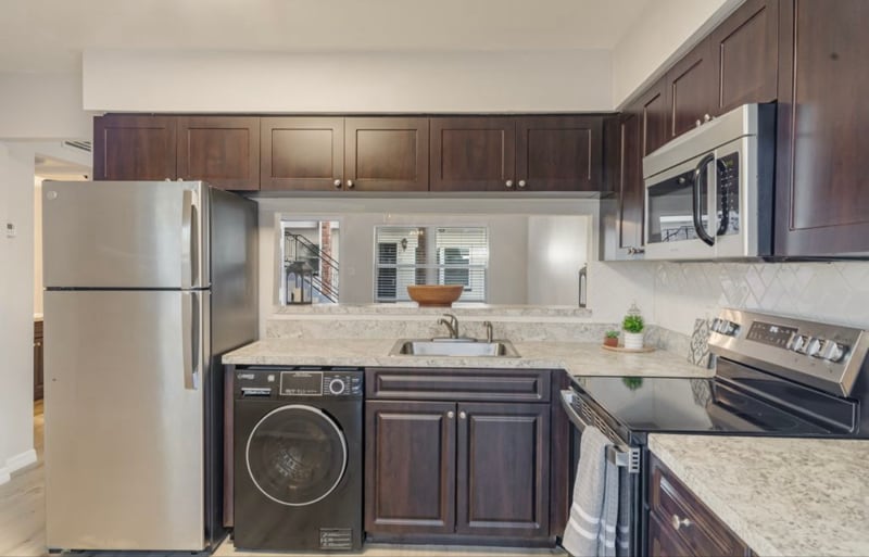 Photo - 121 Danube Ave