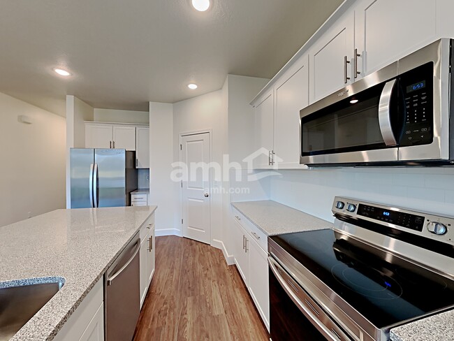 Foto del edificio - 1273 E White St