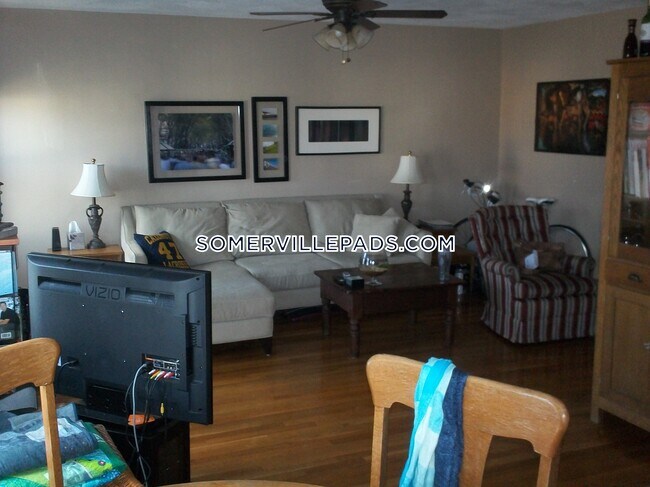 Foto del edificio - 739 Broadway