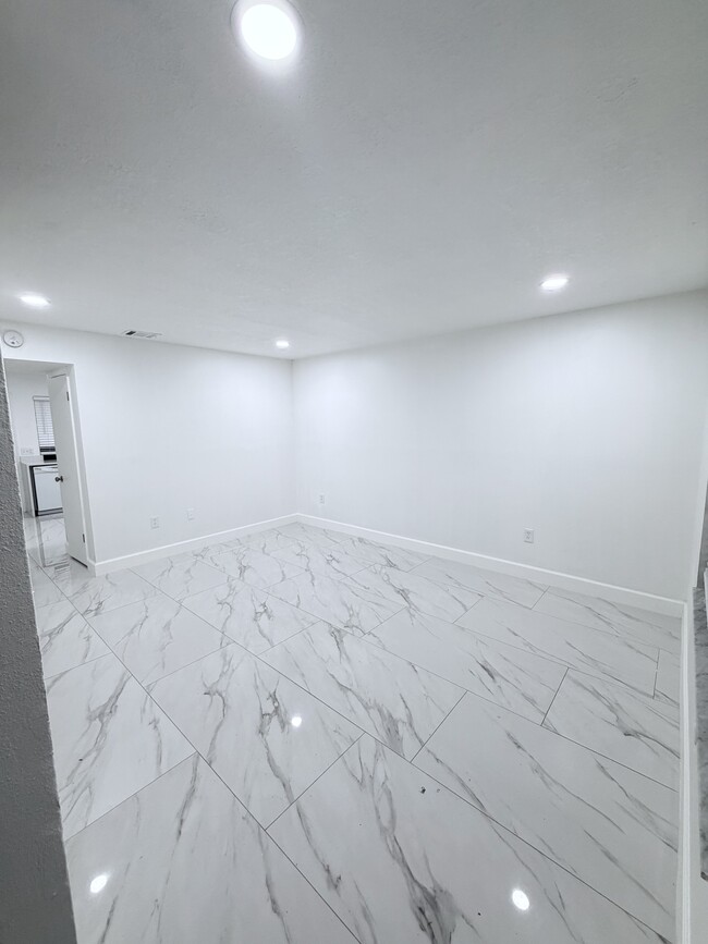 Photo - 155 Sheeler Ave Townhome