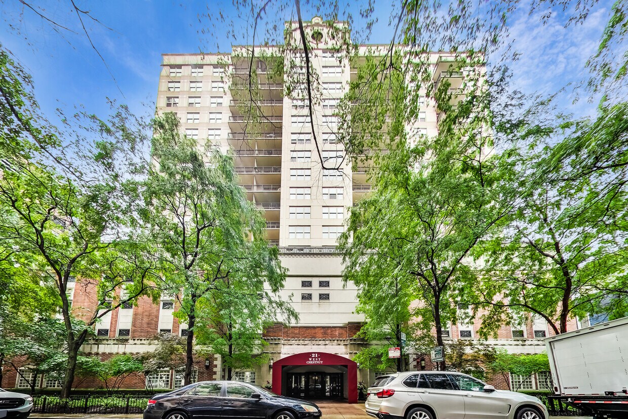 Primary Photo - 21 W Chestnut St
