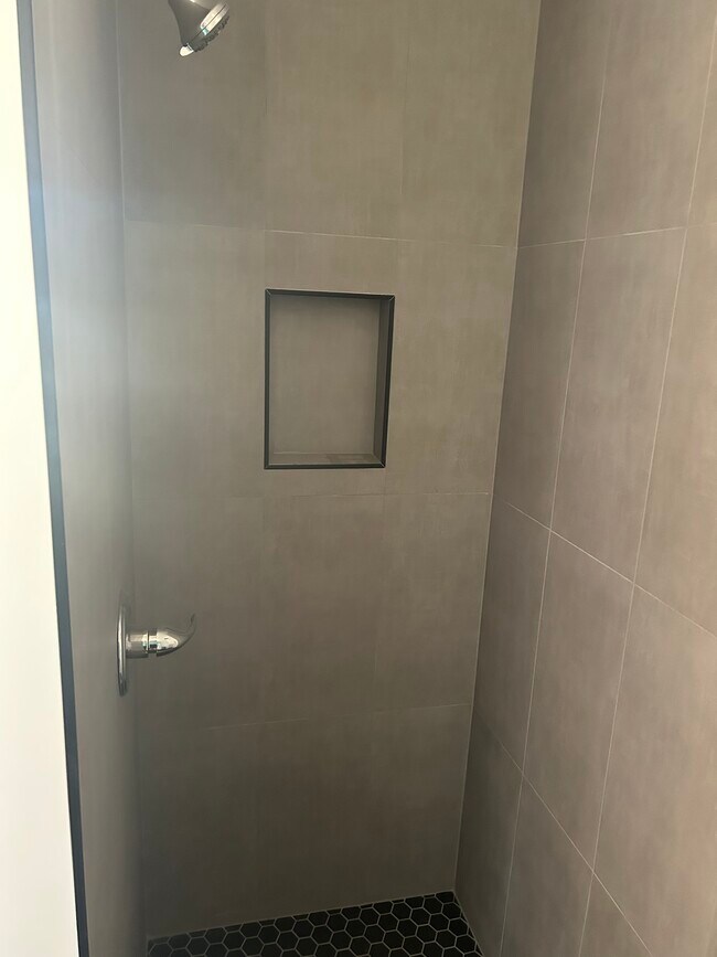 Foto del edificio - 7722 Wish Ave