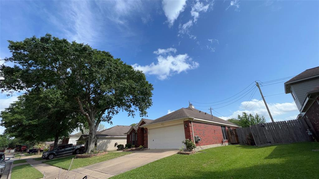 1805 Oak Hollow Dr W, Pearland, TX 77581 House Rental in Pearland, TX