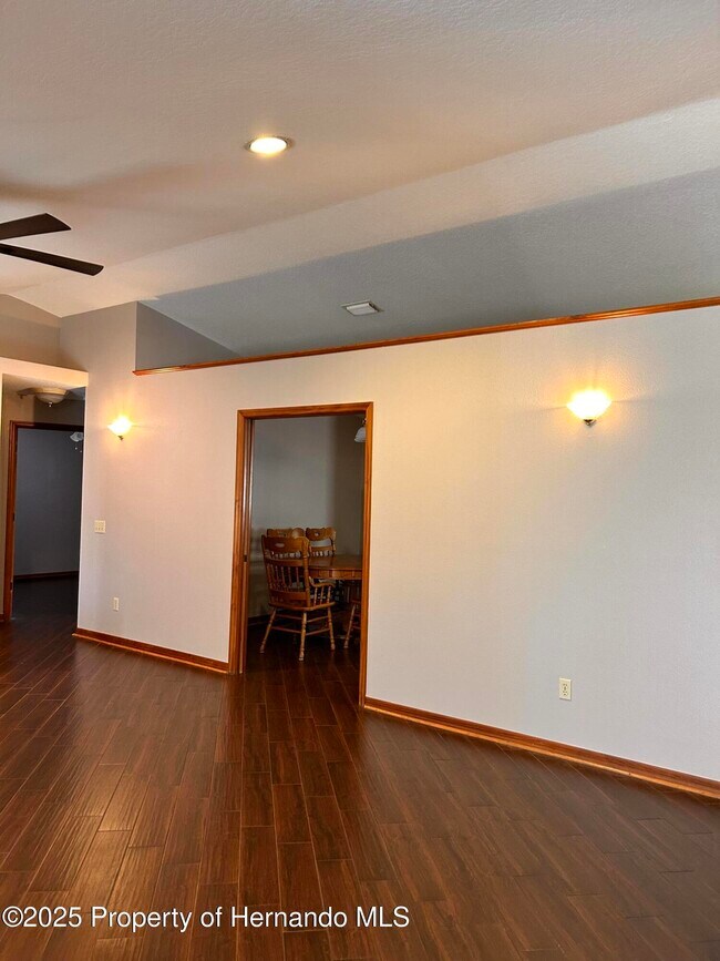 Building Photo - 2284 Champlain Ave