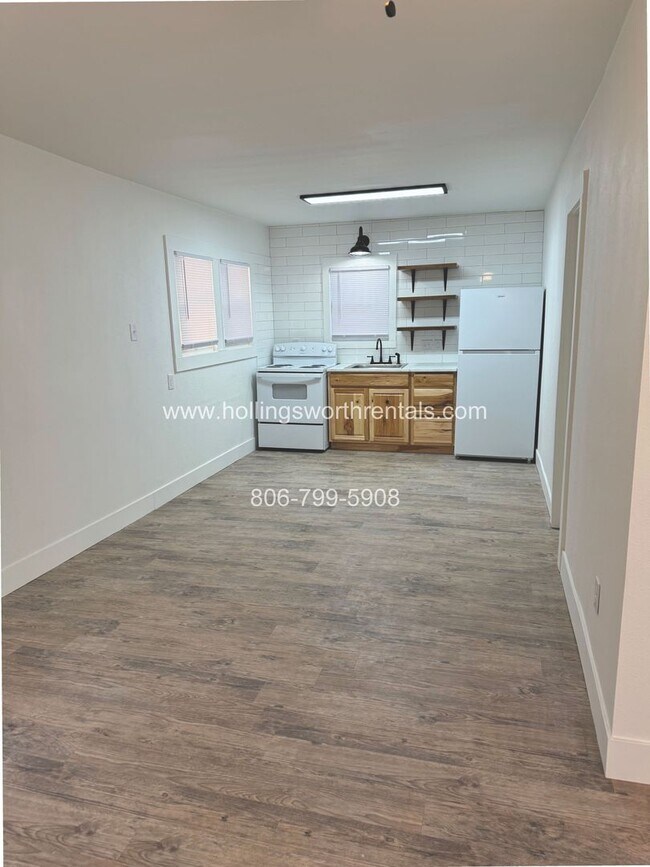 Foto del edificio - Remodeled and updated Efficiency in Tech Terrace