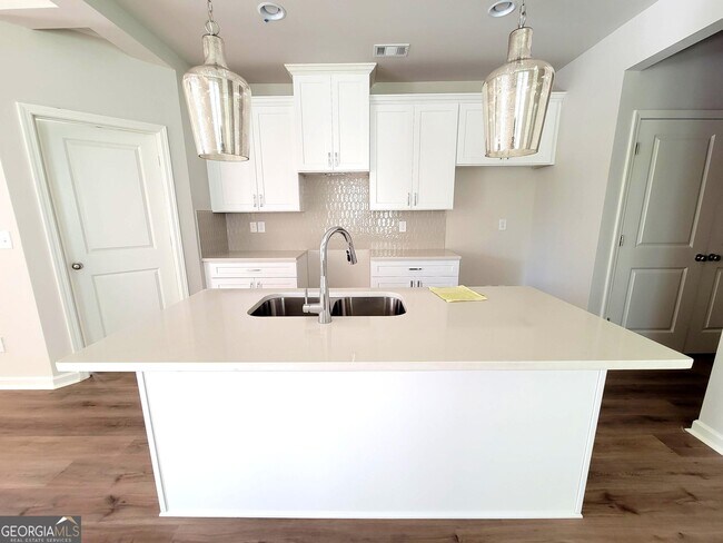 Foto del edificio - 2797 Aralynn Wy