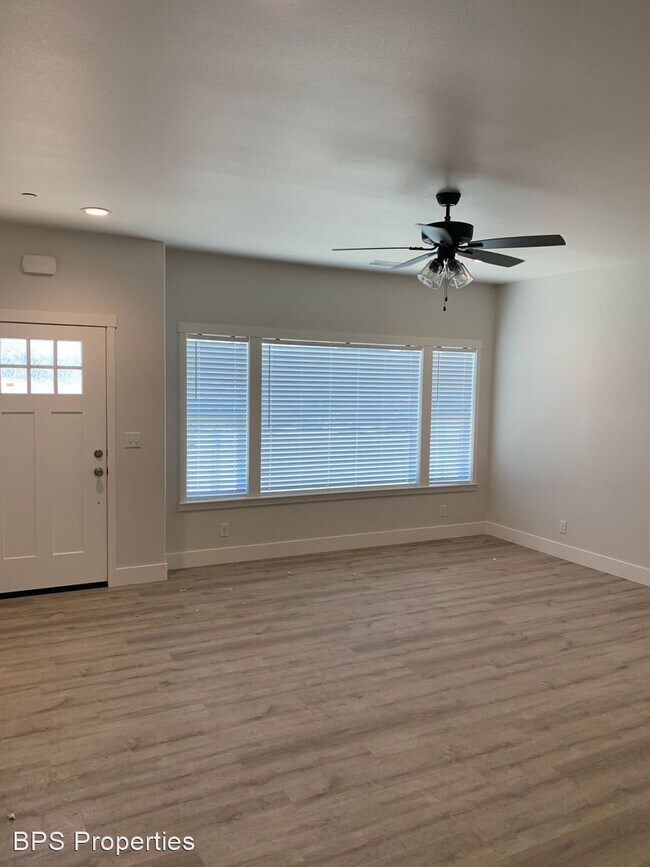 Foto del edificio - 3 br, 2 bath House - 4 Pawtucket Ct.