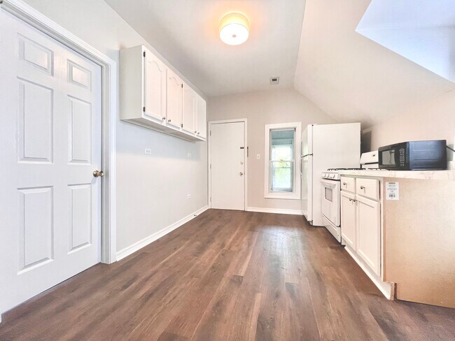 Foto del edificio - 1439 N Artesian Ave