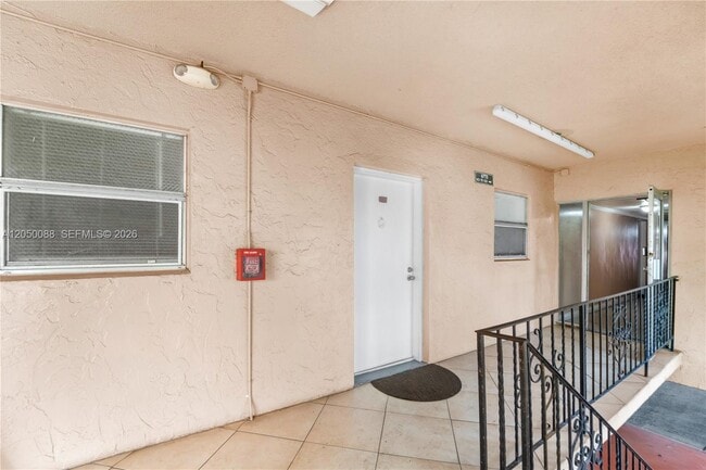 Foto del edificio - 1305 W 53rd St