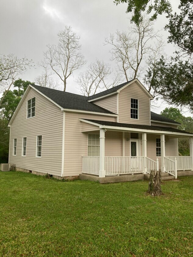 Primary Photo - 12570 Main St