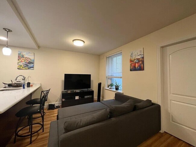 Foto del edificio - 1026 Bloomfield St