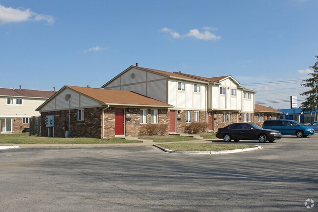 Colonial Village Apartments Apartments - Clarksville, IN | Apartments.com