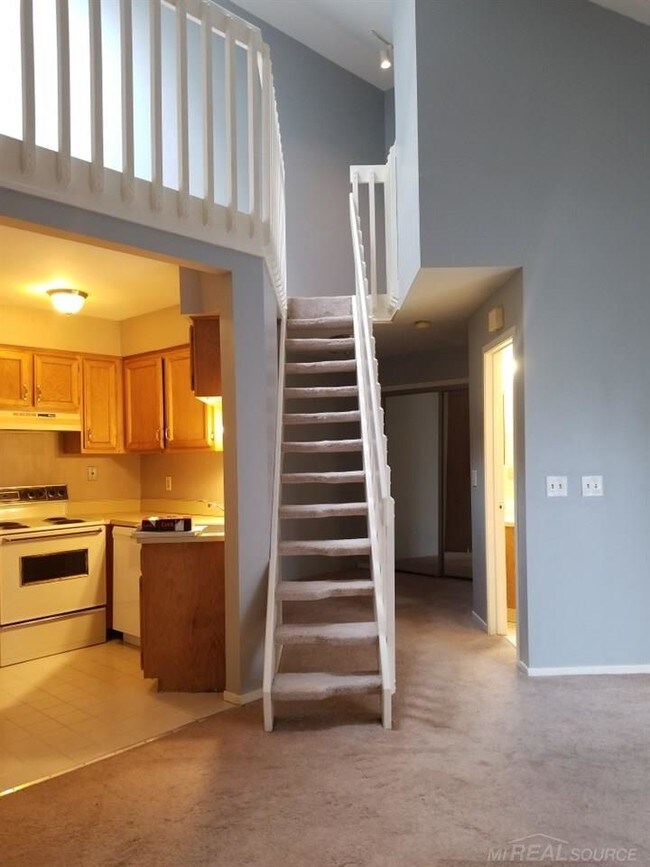Building Photo - 34919 Hamilton Dr
