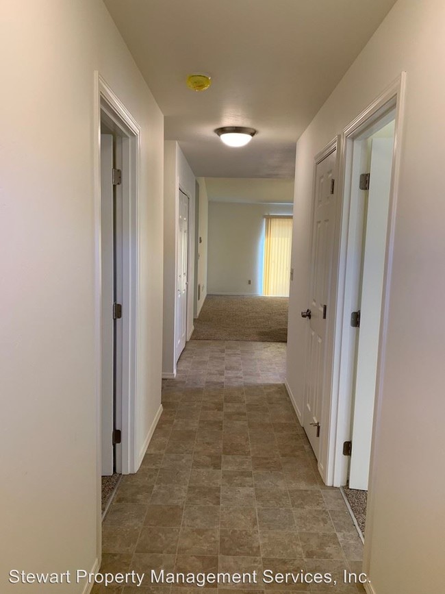 Building Photo - 5866 Marius Dr