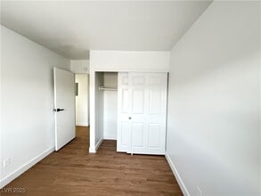 Building Photo - 4750 Thunderbolt Ave