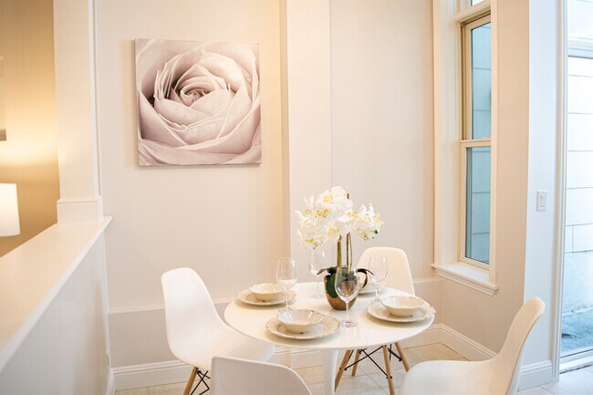 Dining - 126 Valley St