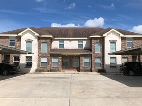 Building Photo - 1602 W Omni Ave
