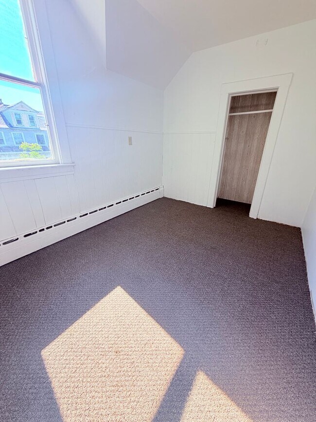 Foto del edificio - 424 1st Ave SE