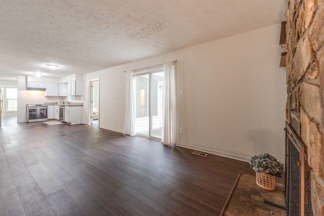 patio door to sunroom - 117 Bookham Ln