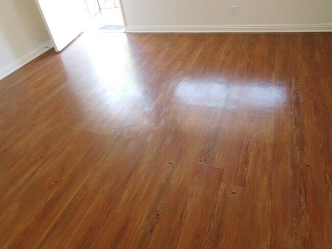 Foto del edificio - 4029 W 136th St
