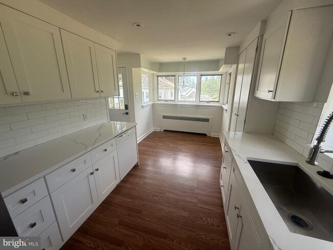 Building Photo - 3 Hopeton Ln