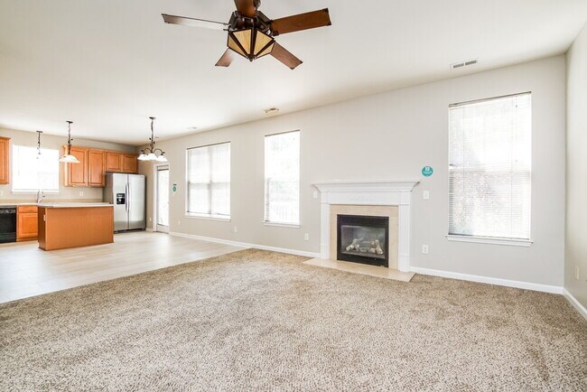 Building Photo - 360 Stobhill Ln