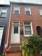 Building Photo - 228 S Madeira St