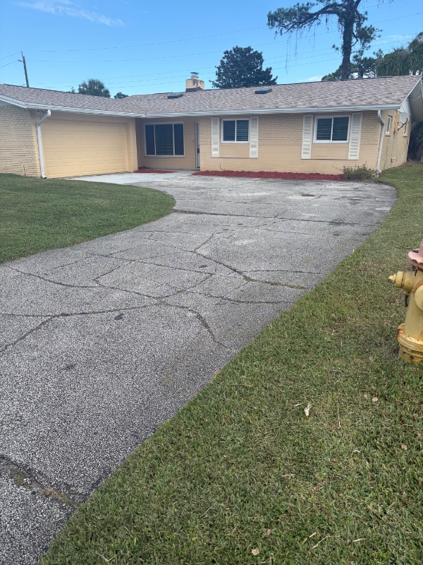 Photo - 1317 Golfview Dr House