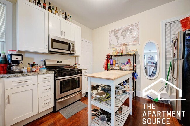 Foto del edificio - 2619 N Southport Ave