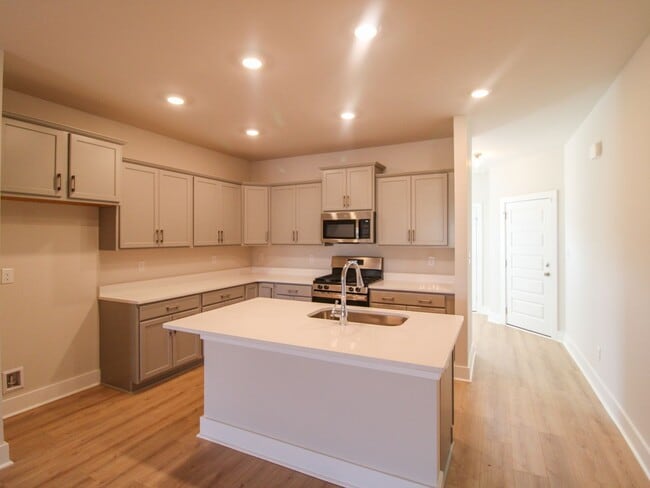 Building Photo - April Special Promotion...Discounted Rent ...