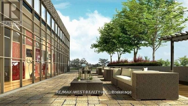 Building Photo - 255 Village Green Square