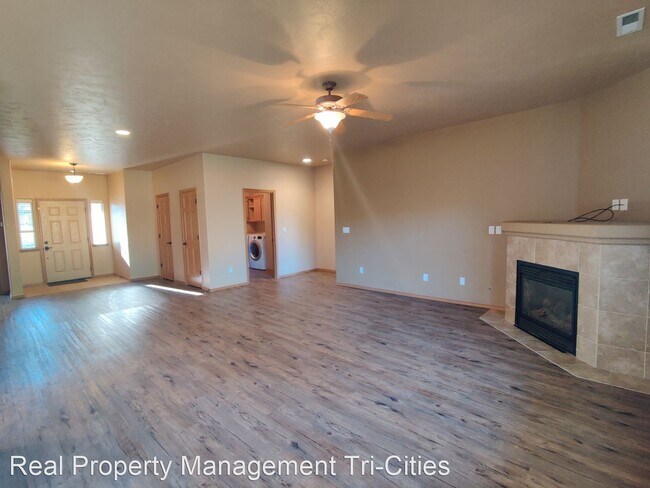 Building Photo - 3 br, 2 bath House - 2300 Meridian Ave