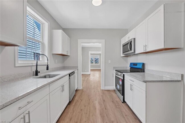 Foto del edificio - 3941 Omohundro Ave