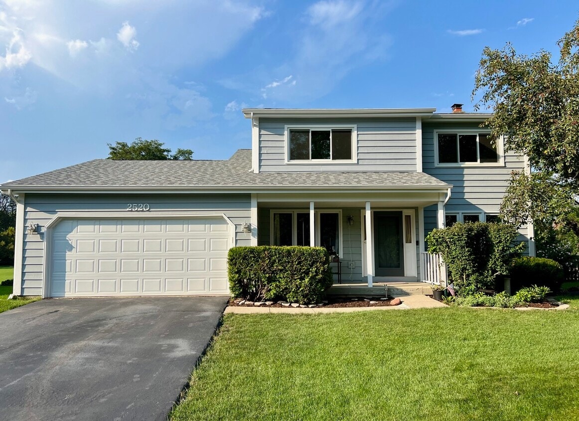 Primary Photo - 2520 Newport Dr
