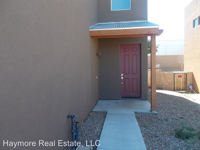 Building Photo - 2064 Cascadia Dr