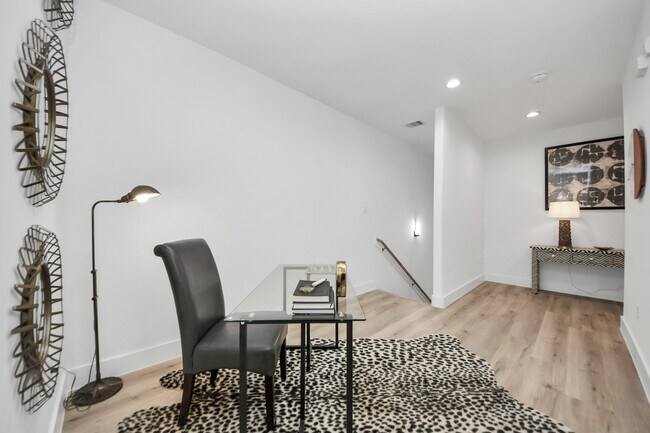 Foto del edificio - 9028 Scott St