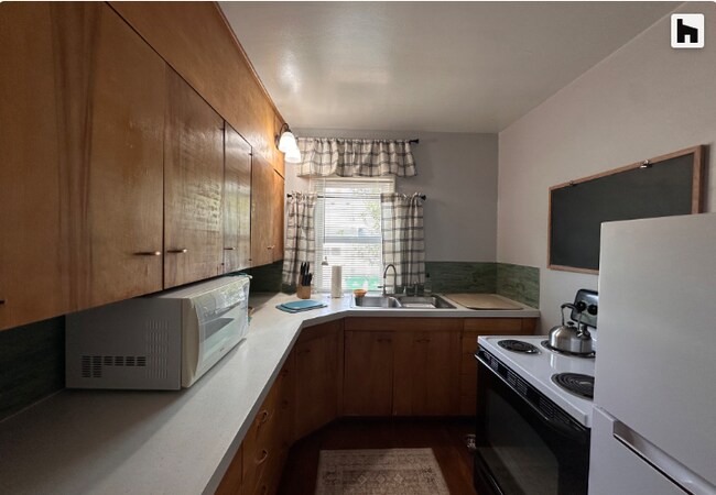 Foto del edificio - 223 S Thurmond St