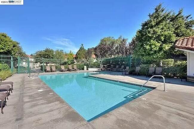 Foto del edificio - 20435 Summerglen Pl