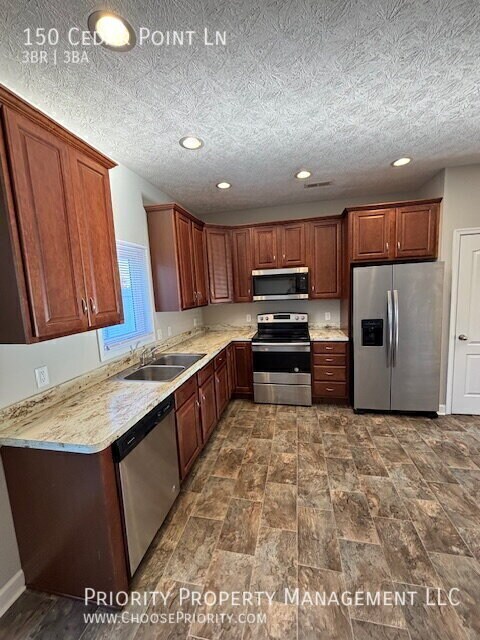 Building Photo - 150 Cedar Point Ln