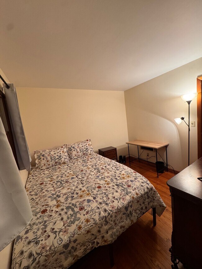 Foto del edificio - 524 Lakeview Dr