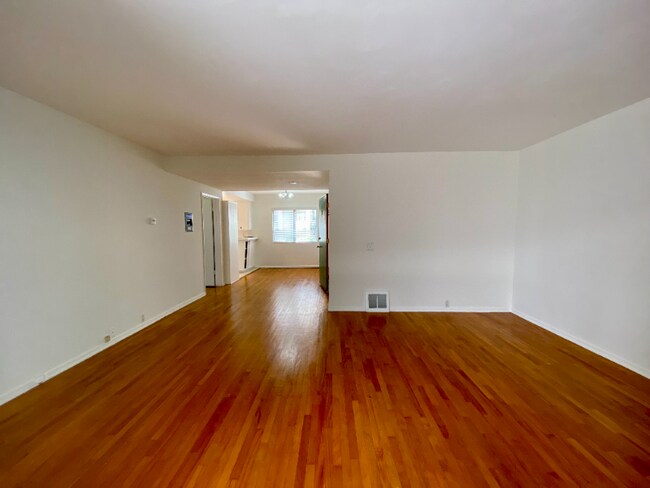 Foto del edificio - 947 12th St
